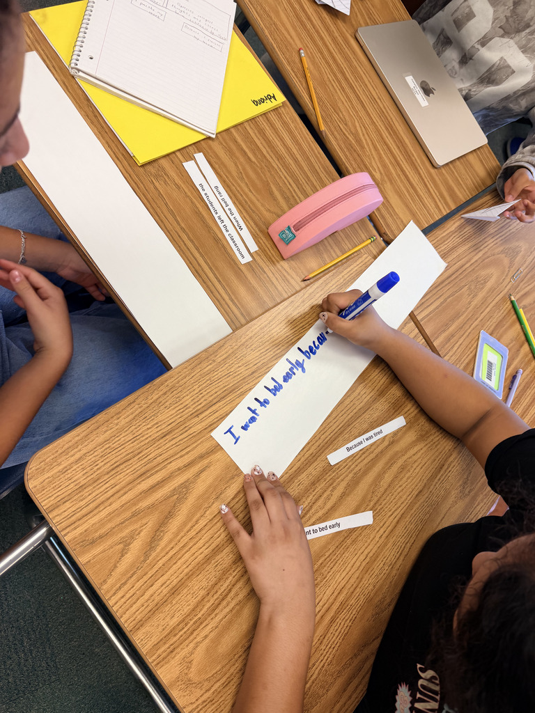 🧩✍️ Think, arrange, and create! | ¡Piensa, organiza y crea!  Our 6th-grade writing class worked together in an engaging group activity—arranging clauses in the correct order to build complete sentences and confidently sharing their creations with the class! 📚💬👏   ¡Aprendiendo juntos, construyendo oraciones y disfrutando de la escritura! 🌟  Nuestra  de escritura de 6.º grado trabajó en equipo en una actividad dinámica: organizaron las cláusulas en el orden correcto para formar oraciones completas y luego compartieron sus creaciones con toda la clase. 📖🤝✨