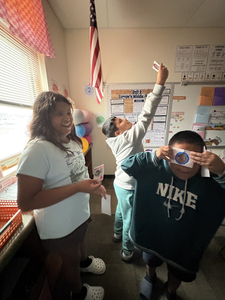 Miss Keller’s 4th grade class is learning how our eyes work! Today, we built a model of an eye and explored how each part works together to help us see. 👀 👀
