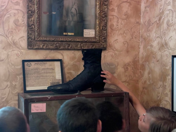 Ella’s shoe