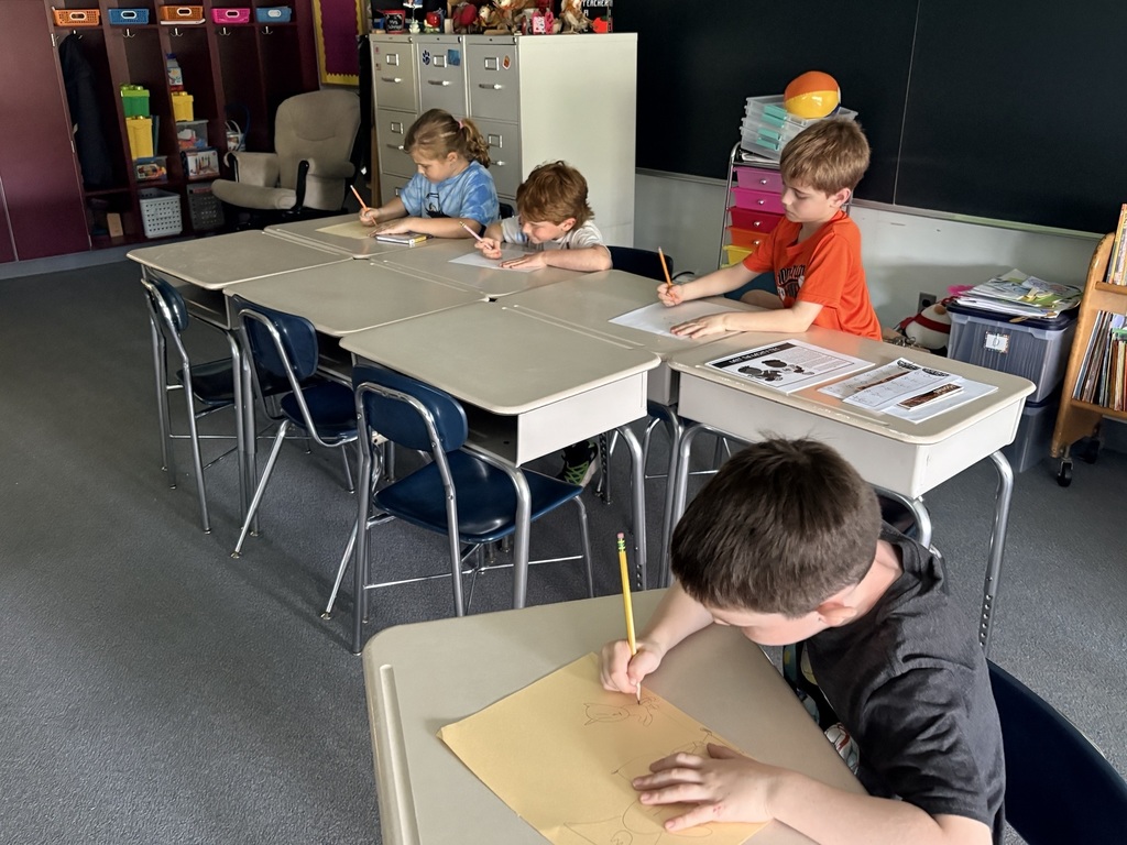 SHAEC students with author Dav Pilkey