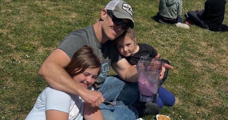 lunch on the lawn