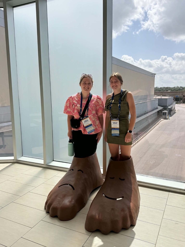 Big Feet - Layla & Sawyer
