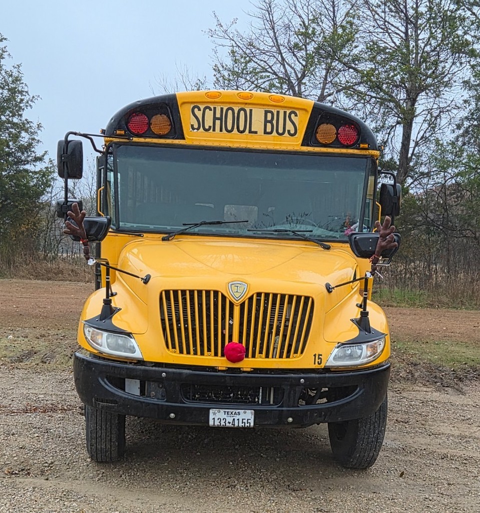 bus with reindeer nowe