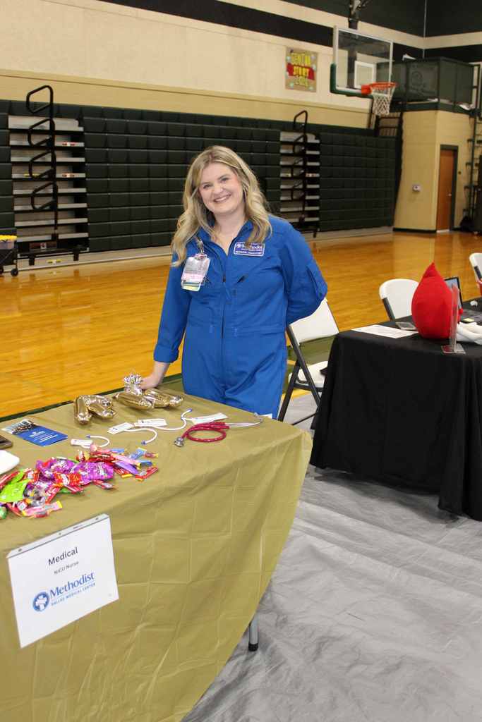 female nurse representating Methodist Hospital NICU nurses