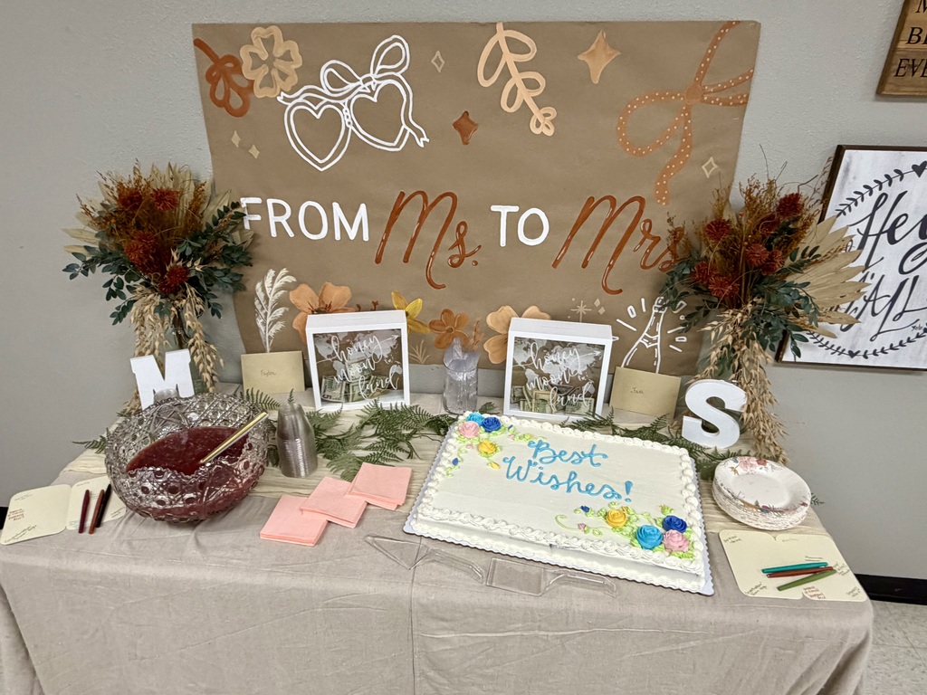 Display of cake and flowers
