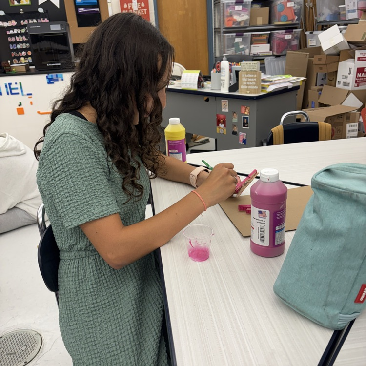 8th graders are making progress on their STEM cycle projects. Can you guess what they are making? 🪚🎨