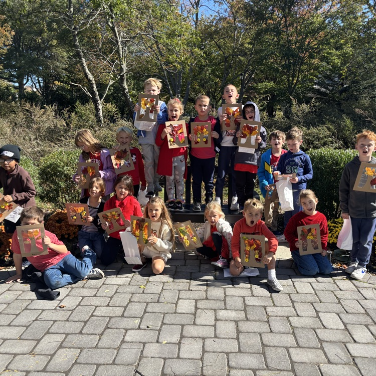 Exploring the fall foliage and making some beautiful art with leaves! 🍁#STEM