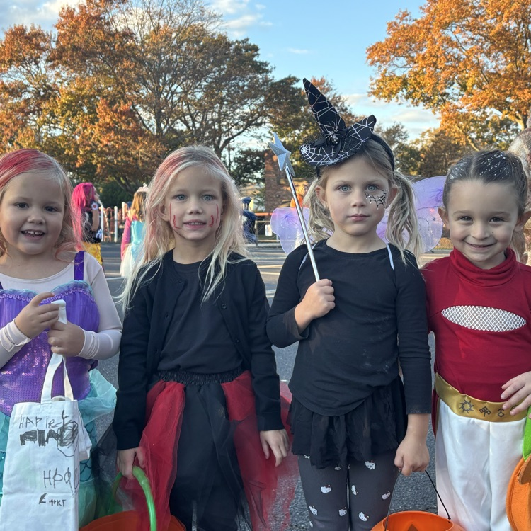 Trunk-or-Treat was a huge success! Many thanks to the SGES PTO and all of the families who made this such a fun evening! Happy Halloween! 🧡