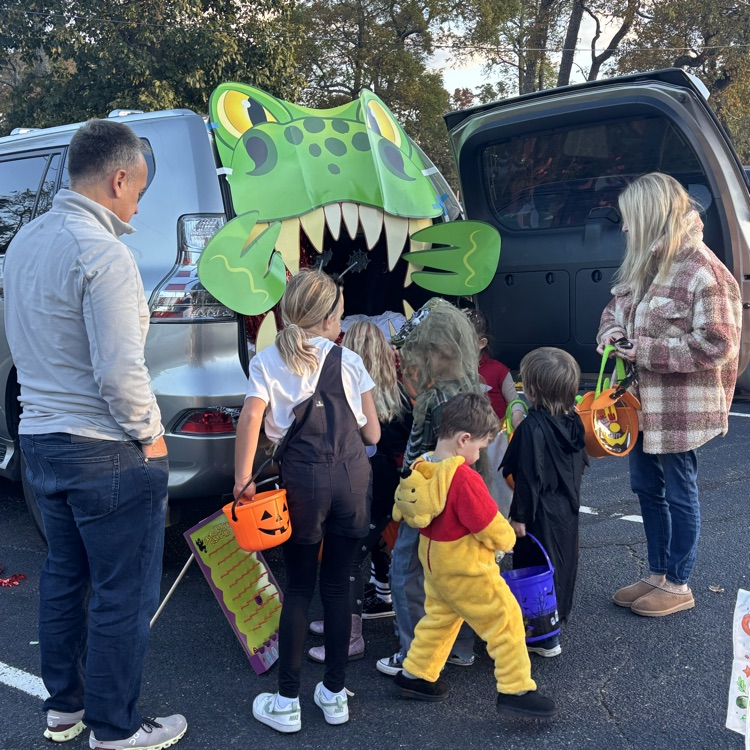 Trunk-or-Treat was a huge success! Many thanks to the SGES PTO and all of the families who made this such a fun evening! Happy Halloween! 🧡