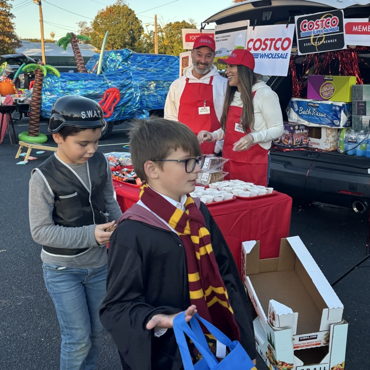 Trunk-or-Treat was a huge success! Many thanks to the SGES PTO and all of the families who made this such a fun evening! Happy Halloween! 🧡
