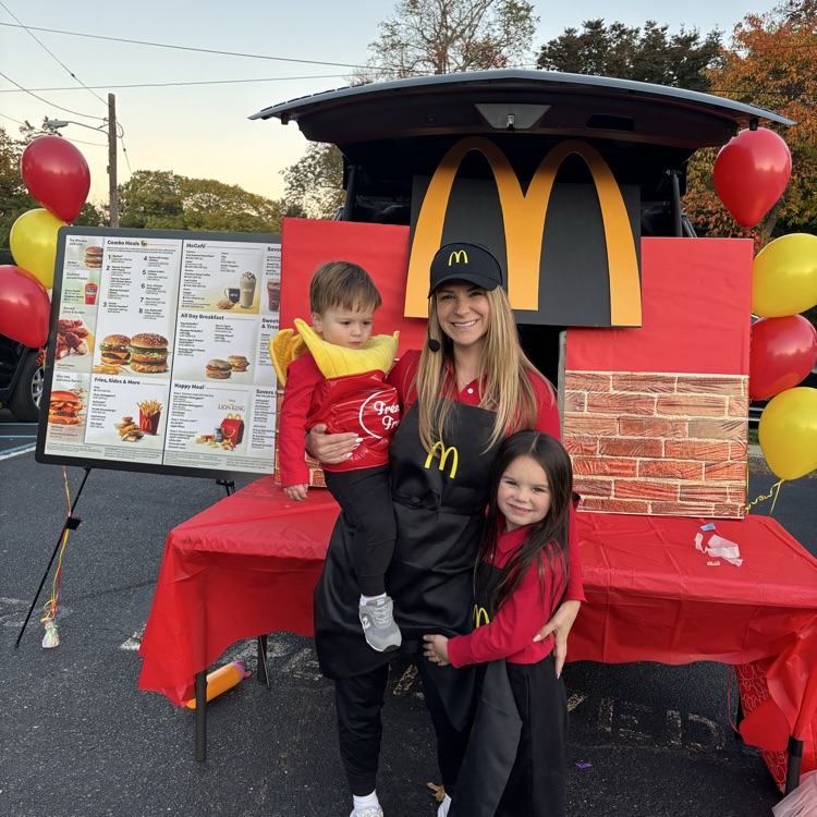 Trunk-or-Treat was a huge success! Many thanks to the SGES PTO and all of the families who made this such a fun evening! Happy Halloween! 🧡