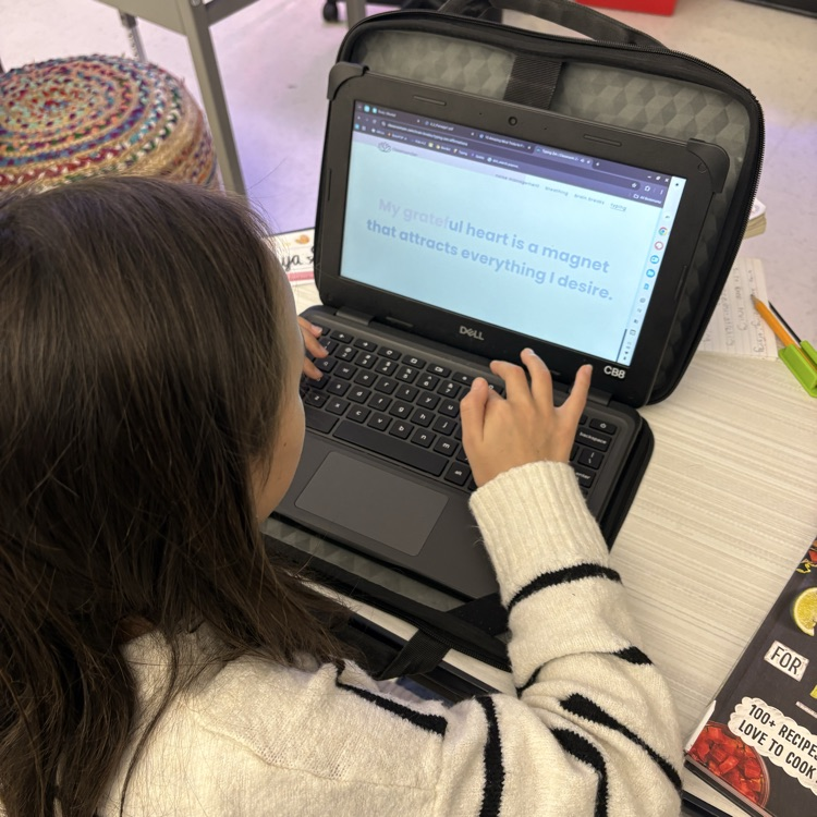 💻🧠 Our fourth graders are leveling up their typing AND their mindsets! A little positivity goes a long way. ✨