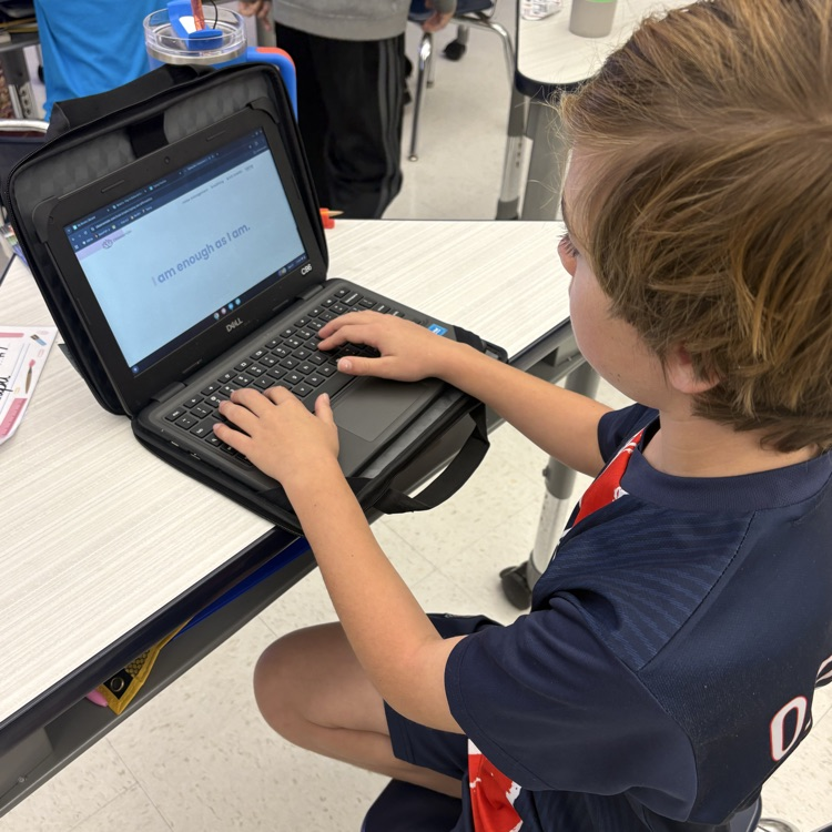 💻🧠 Our fourth graders are leveling up their typing AND their mindsets! A little positivity goes a long way. ✨