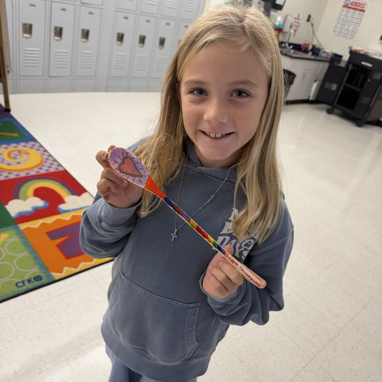 Third graders created a spoon of thanks! Creating a tradition for their families to feel connected and happy!