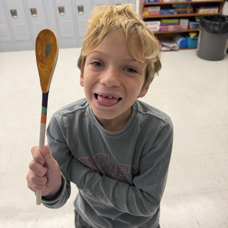 Third graders created a spoon of thanks! Creating a tradition for their families to feel connected and happy!