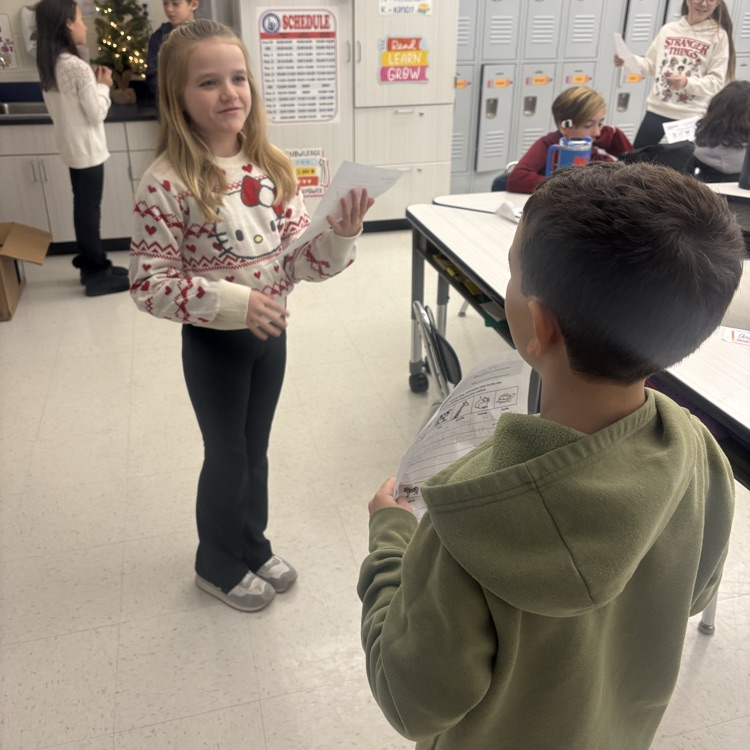 Fourth Grader writers are starting their informative writing unit. Students wrote a paragraph filled with clues and their partner had to guess which animal they wrote about! 🐰🐅📝