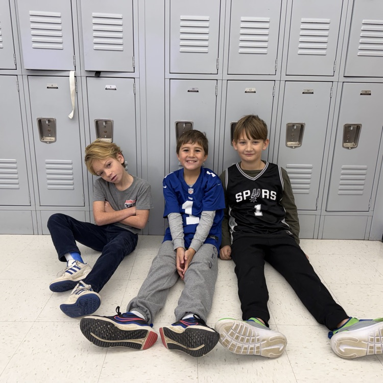 A very competitive game, girls vs. boys, steal the bacon vocabulary! I wonder who will prevail?!