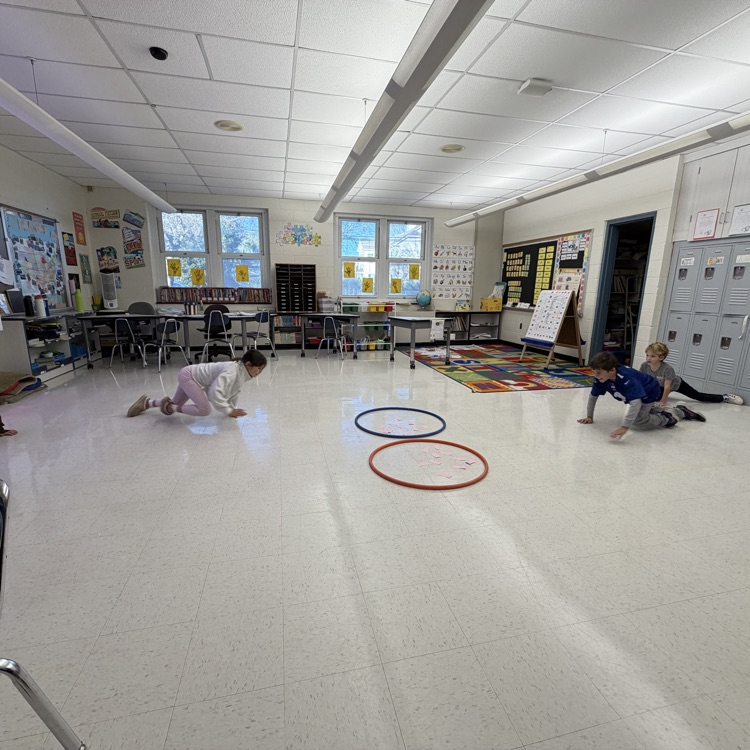 A very competitive game, girls vs. boys, steal the bacon vocabulary! I wonder who will prevail?!