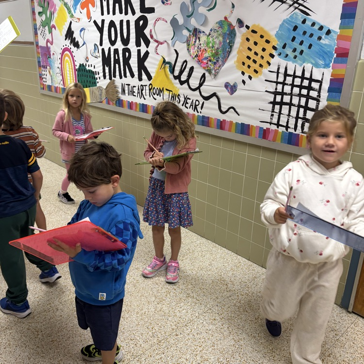 Kindergarten hit the road searching for shapes to help them for their upcoming STEM challenge! It’s amazing how many different shapes are hidden in the halls of SGES! 