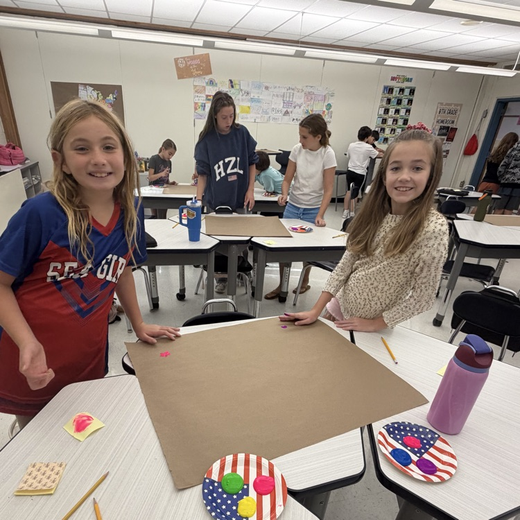 🎨🪨 Going back to the beginning! Our 6th graders created their own cave paintings while learning about the origins of civilization. Bringing history to life through creativity! 🖐️✨ #6thGrade #HistoryInAction #OriginsOfCivilization #HandsOnLearning