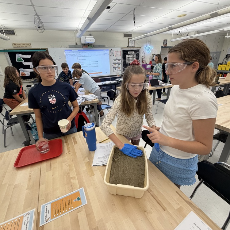 🌎 Science in action! Our 6th graders modeled erosion and deposition to see how Earth’s surface changes over time. Learning by doing! 🪨💧 #SixthGradeScience #HandsOnLearning #EarthScience