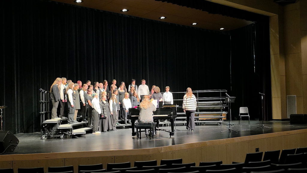 🎶 Cascade Middle School students had a fantastic day at the Junior San Juan Music Educators Festival!  Our choir students represented Cascade Middle School with pride, sharing their voices, growing as musicians, and learning alongside other talented students from across the region.  A big thank you to Ms. Stephanie Cates for her leadership and to our students for their hard work and dedication. We are proud of you!