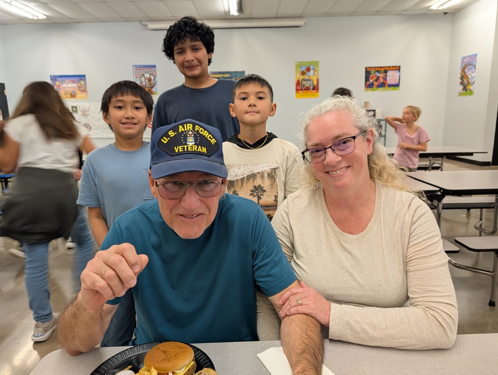 Our veterans enjoying their lunch.