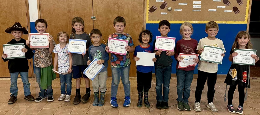 K-2 Students with Smart Choices Awards