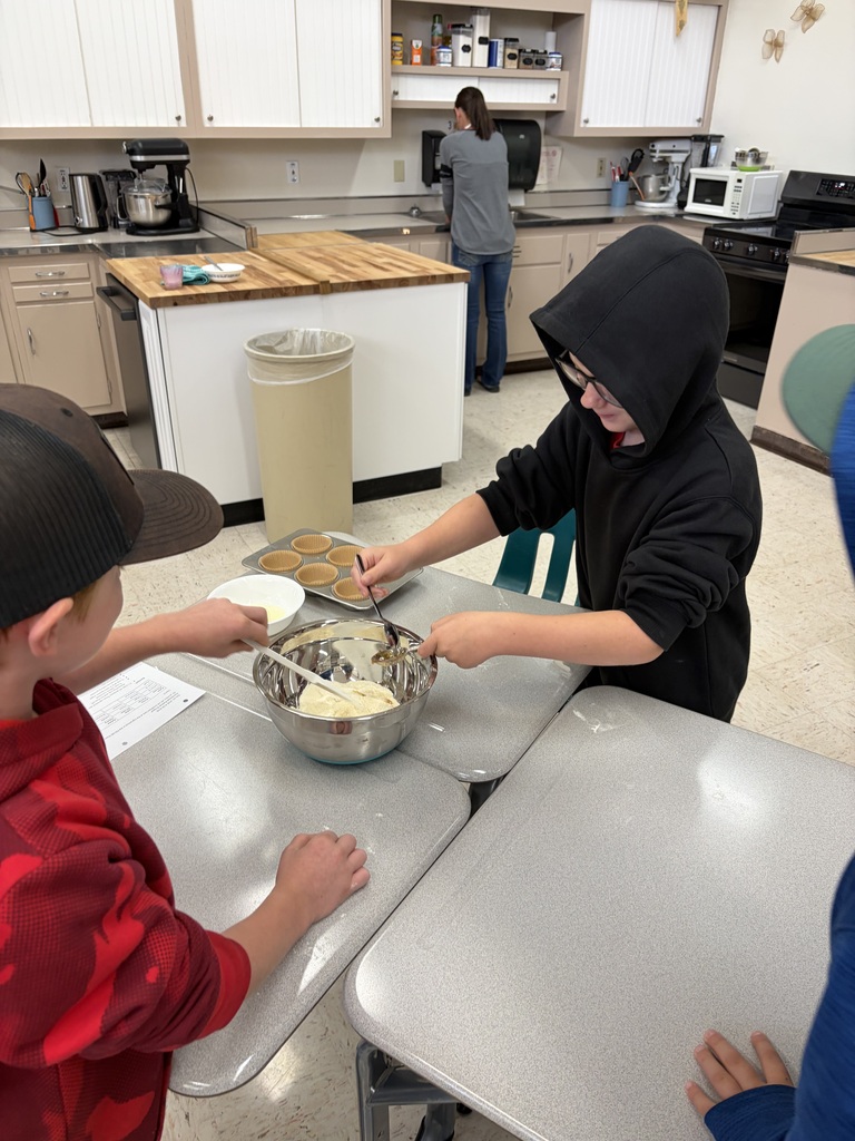 5th Grade makes Cornbread with food science class