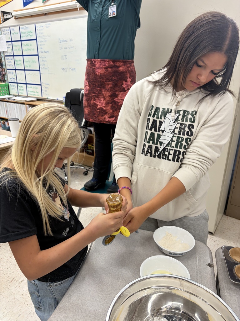 5th Grade makes Cornbread with food science class