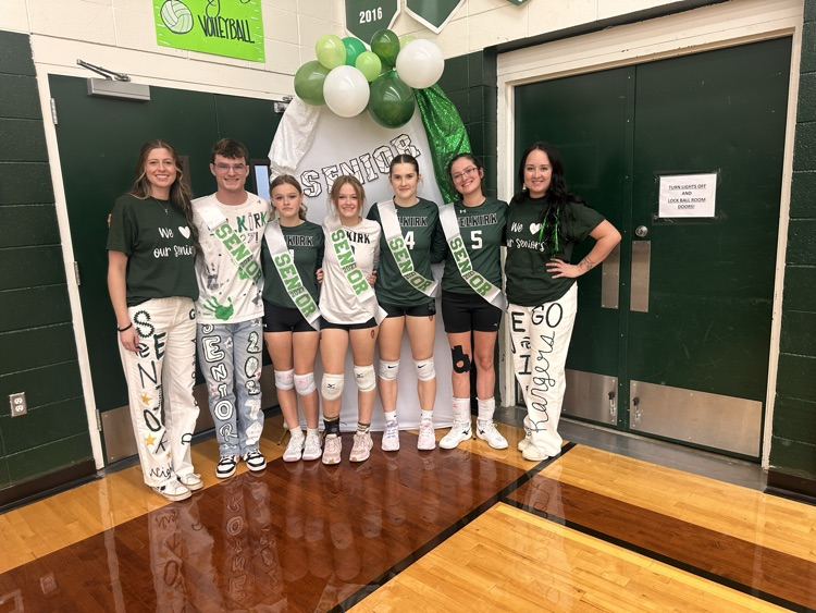 Volleyball seniors