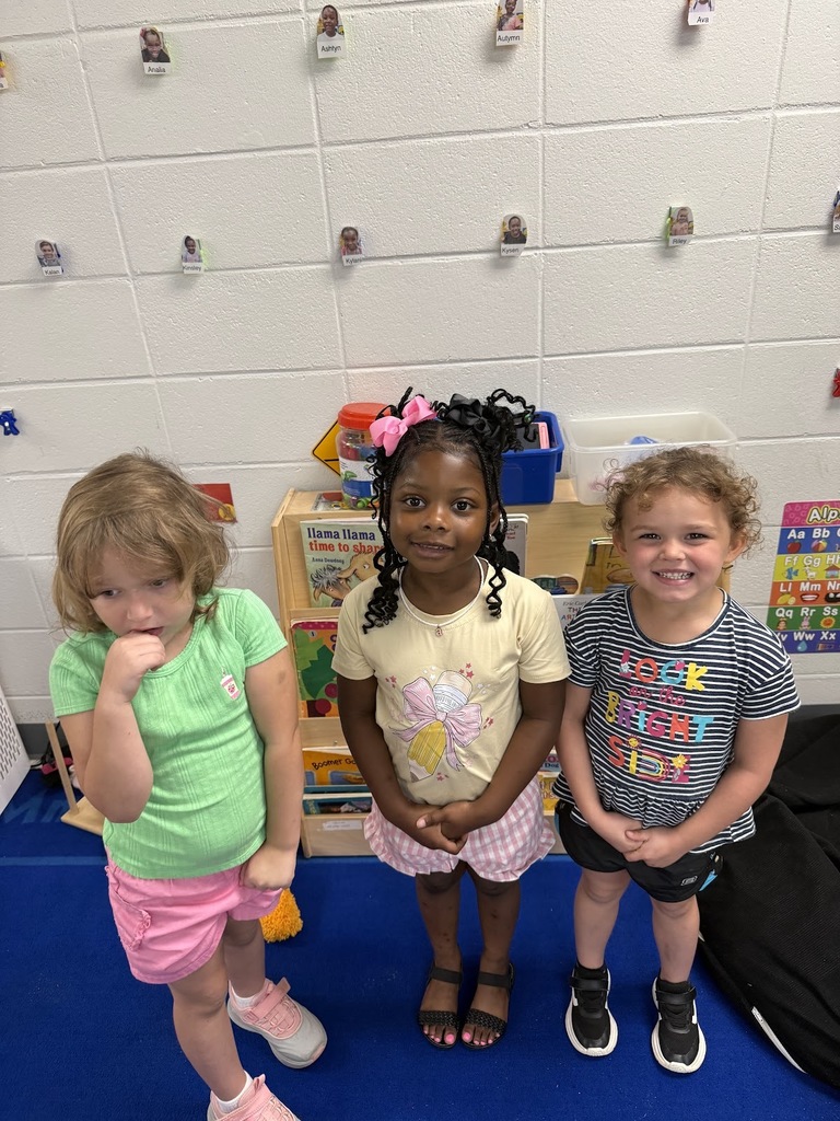 Miss Erica and Miss Brittany are so proud of Amira Gray, Autymn Williams and Amelia Smith for coming to school for 10 days! Great Job!!!
