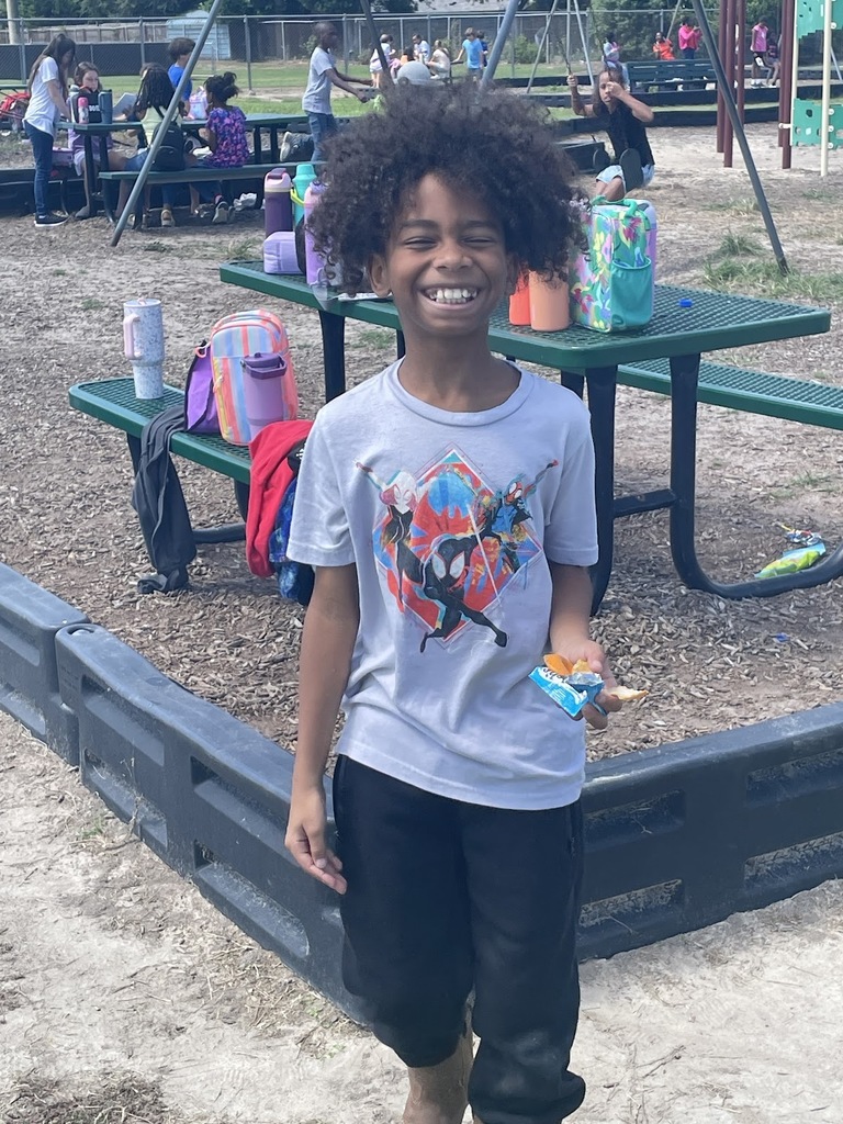 "🌟 Character Shout-Out 🌟 Mrs. Croom would like to recognize Caleum Williams for showing outstanding character and being proactive. Over the past several days, Caleum has chosen to spend his recess time picking up trash on the playground—without being asked. His actions show responsibility, leadership, and a true commitment to keeping our school environment clean and welcoming. Way to go, Caleum! 👏"