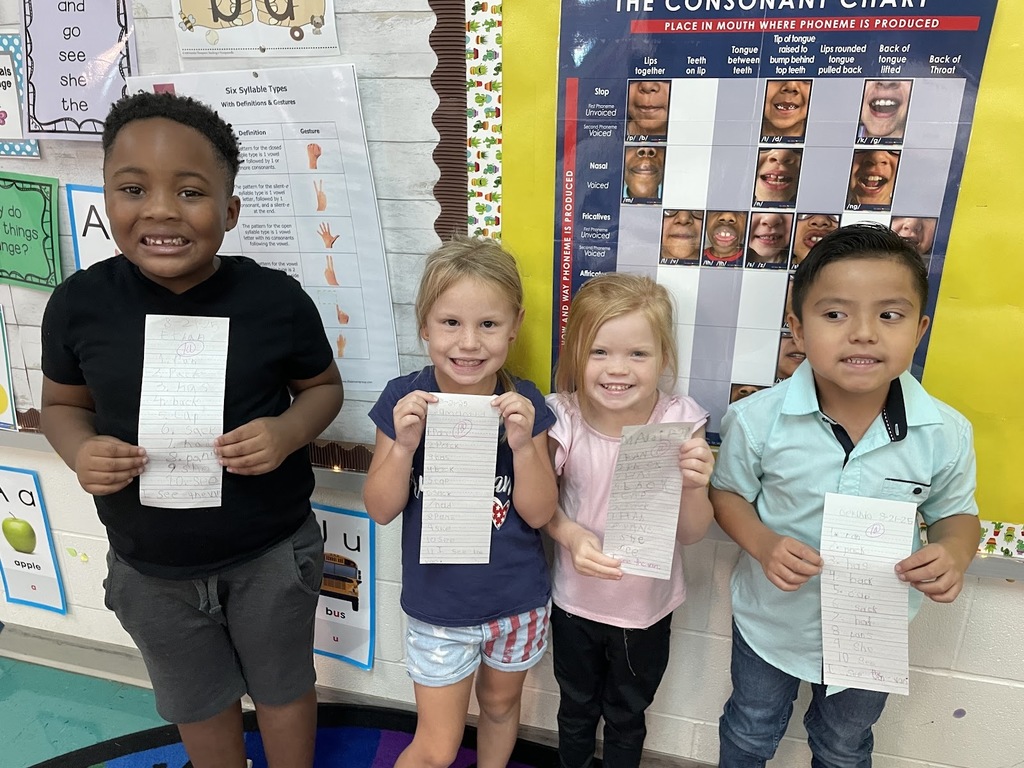 Congratulations to Ethan, Samantha, Maddison and Gerardo for making a 100 on our first spelling quiz!