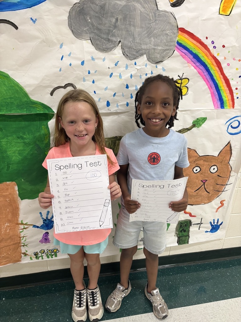 Shoutout to Oaklyn and Tyler for making a 100 on the week 2 spelling test! Keep up the good work! 