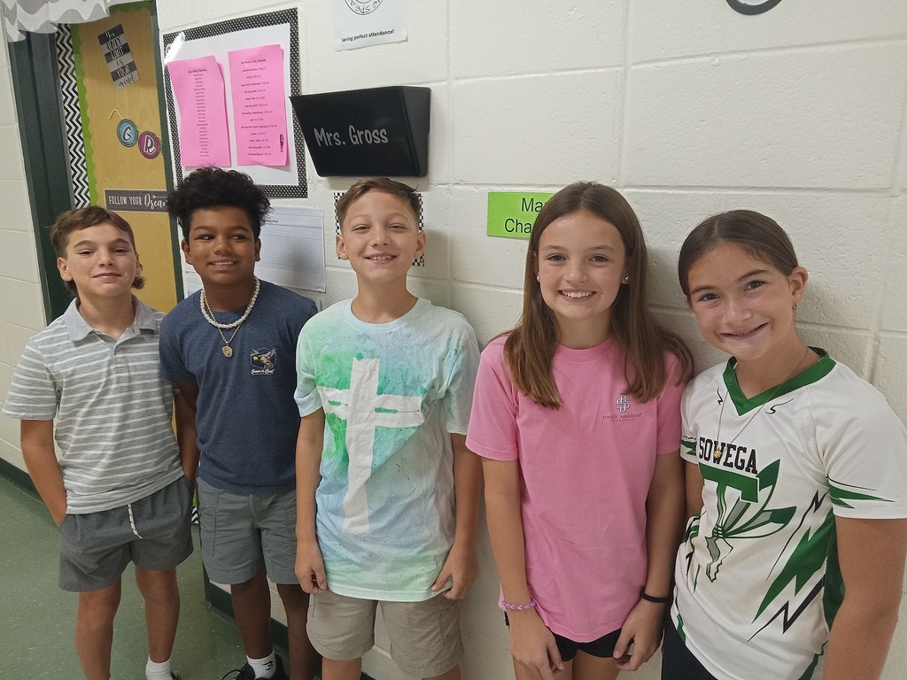 Congratulations to Raige, Sebastian, Caroline, Reese, and Brynlee for making a 100 on their iReady Unit 1 Test! Awesome job!