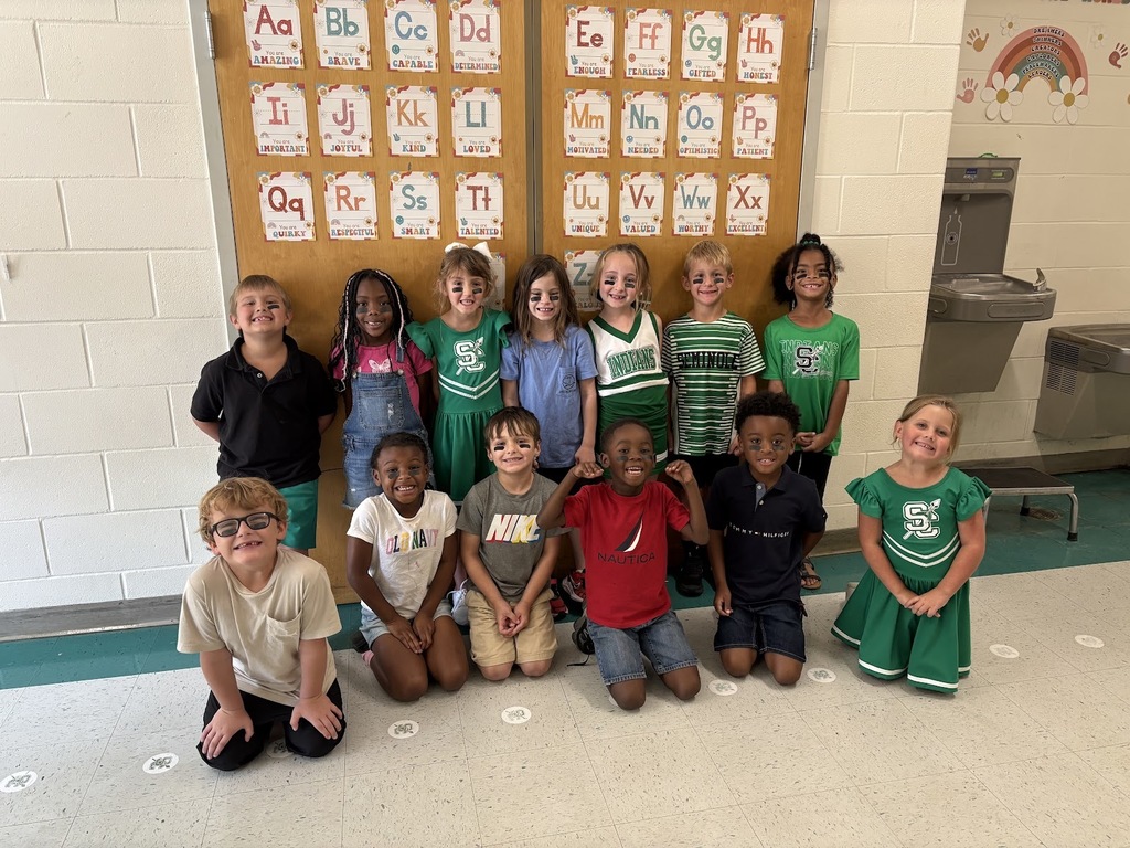 Mrs. Bowen would like to give a shout out to these students for making a 100 on their 1st benchmark reading assessment!
