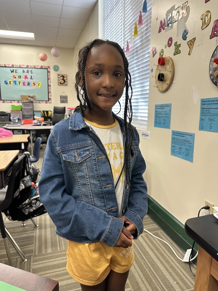 Anyree earned 100 dojo points the first month of school! Way to go Anyree! Keep up the great behavior and keep being a great role model for your peers!