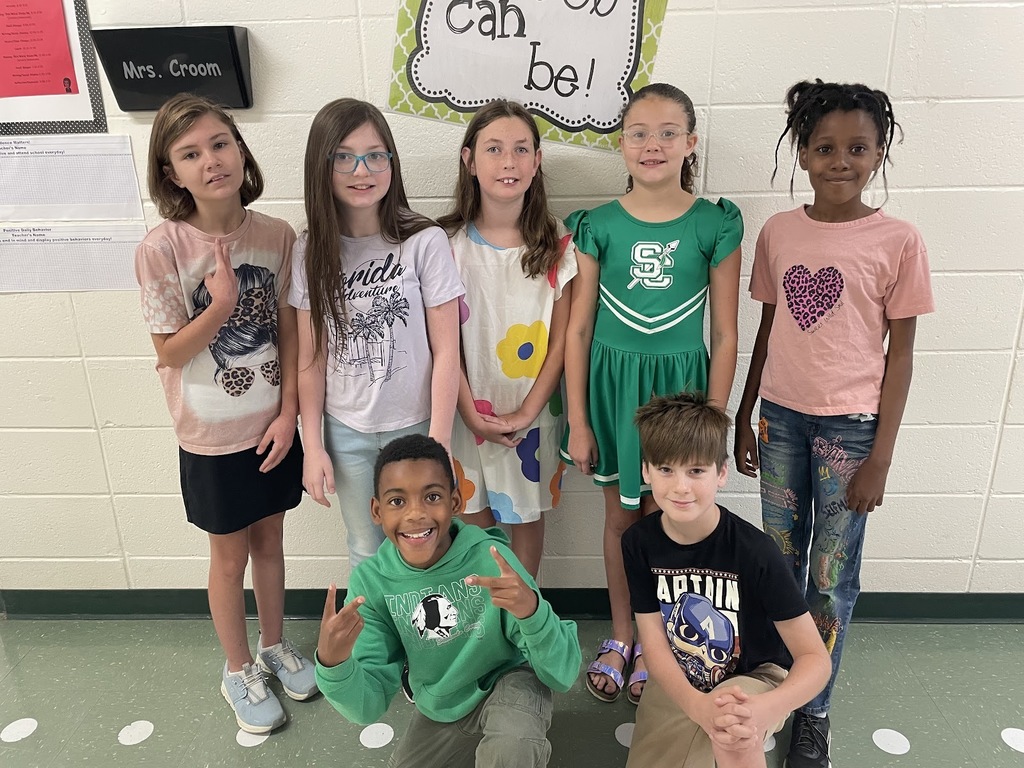 Mrs. Croom would like to congratulate to these students for earning 100 Dojo points during the month of August! Way to go, Indians—thank you for showing us what it means to Sharpen the Spear! I am so proud of you!