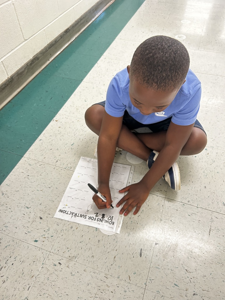 🎳 ✨ These 1st graders in Ms. Keyla’s math classes knocked down pins AND math problems! We used bowling to practice subtraction, and the kids loved seeing how numbers show up in real life. Real-world math = real fun learning! 💡