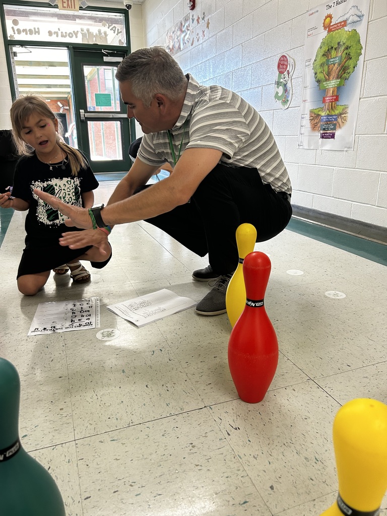 🎳 ✨ These 1st graders in Ms. Keyla’s math classes knocked down pins AND math problems! We used bowling to practice subtraction, and the kids loved seeing how numbers show up in real life. Real-world math = real fun learning! 💡