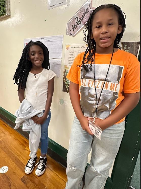 These amazing students made a 100 on their lesson 5 quiz on Multiplying 0,1,2,5, and 10. Mrs. Deane is super proud of you all!! Keep up the hard work!! :) 