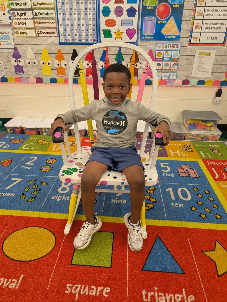 Ms. Armoray and Mrs. Michelle would like to give a shout to these students for having 30 days of attendance. A shout out to Amir for having 20 days of attendence. Way to go. These students will be awarded extra recess! 