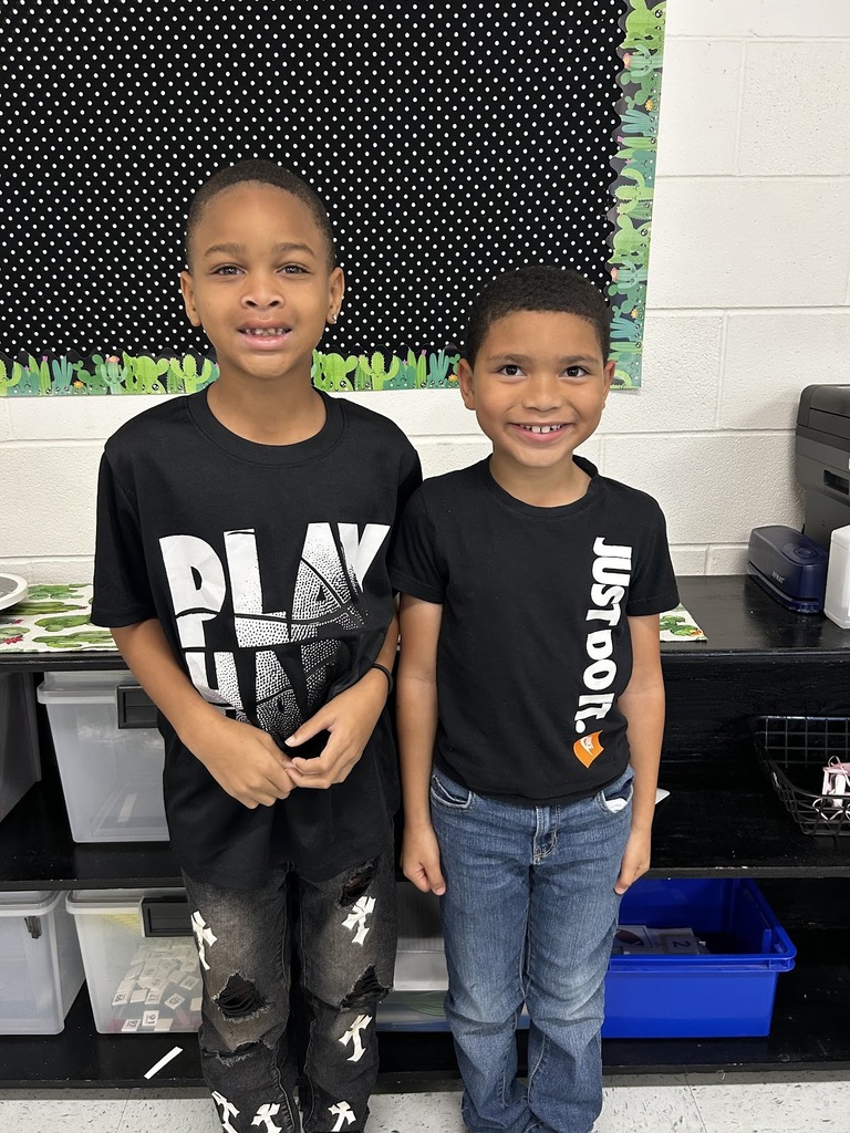 Ms. Keyla is so proud of Kaieran and Norris for passing 20 I-ready Math lessons with a 100% percent average! 