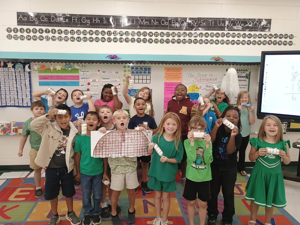 Congratulations to Miss Hannah’s homeroom for completing 100 i-Ready lessons! We celebrated with a donut party! 