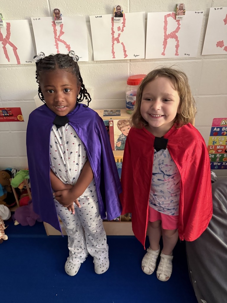 Miss Erica and Miss Brittany are so proud of Amira Gray and Kinsley Williams for being "Super Friends" this week.  They have done an amazing job being nice and kind to their classmates, sharing their toys, and helping clean up.  Awesome Job, girls!!! Keep up the good work!!! 