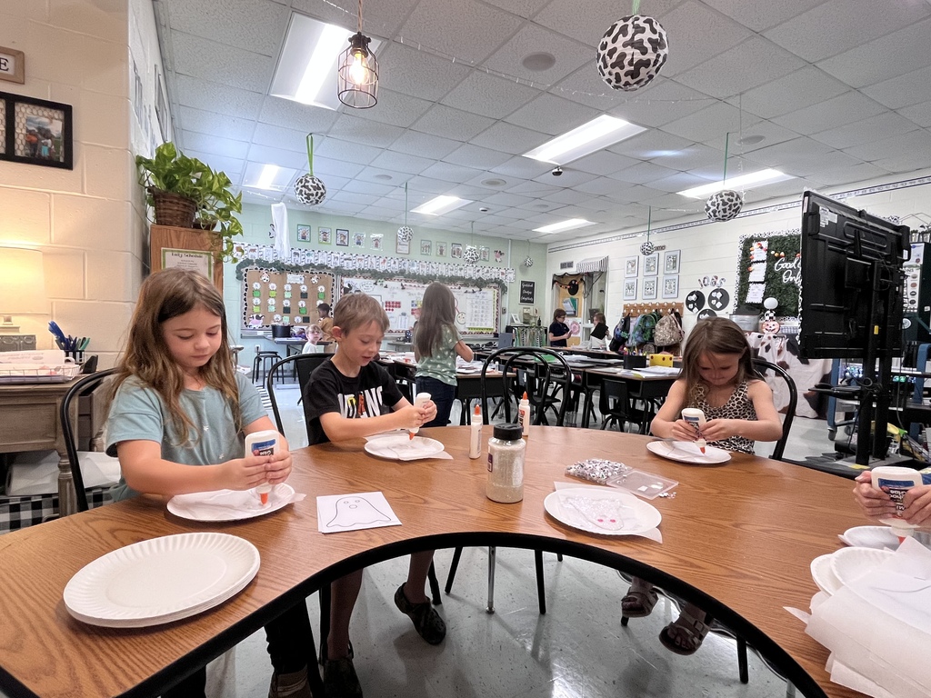 Ms Maxwell would like to give these students a shout out for meeting their IReady goal for the week and maintaining a 100 average. They had a spooky celebration! Boo snacks, they made ghost window clings and a created a haunted fact house!!