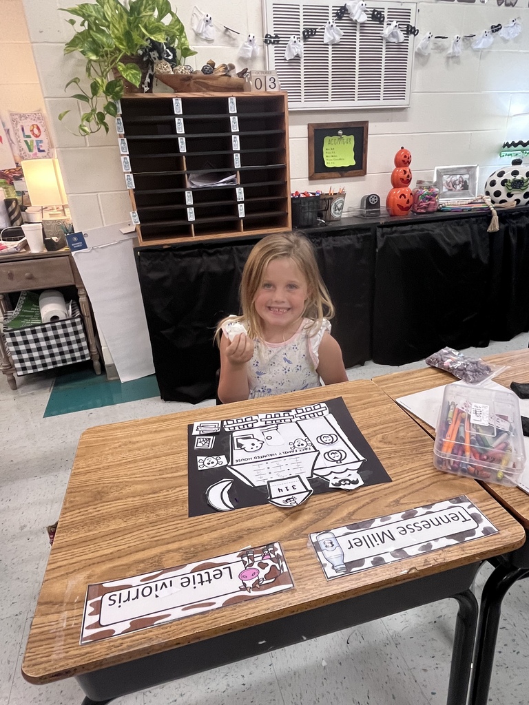 Ms Maxwell would like to give these students a shout out for meeting their IReady goal for the week and maintaining a 100 average. They had a spooky celebration! Boo snacks, they made ghost window clings and a created a haunted fact house!!