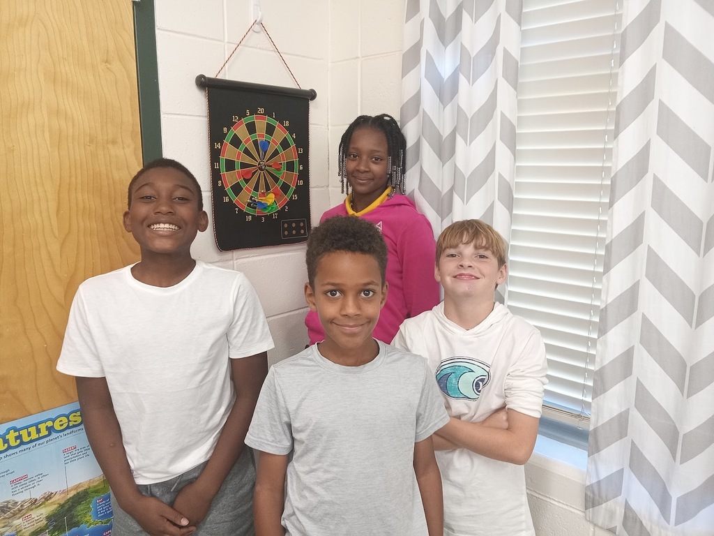 These students are amazing! Janiyah, Holden, Jordyn, and Issac scored a 100 on their Mid-Unit 2 Decimals test! Way to go!