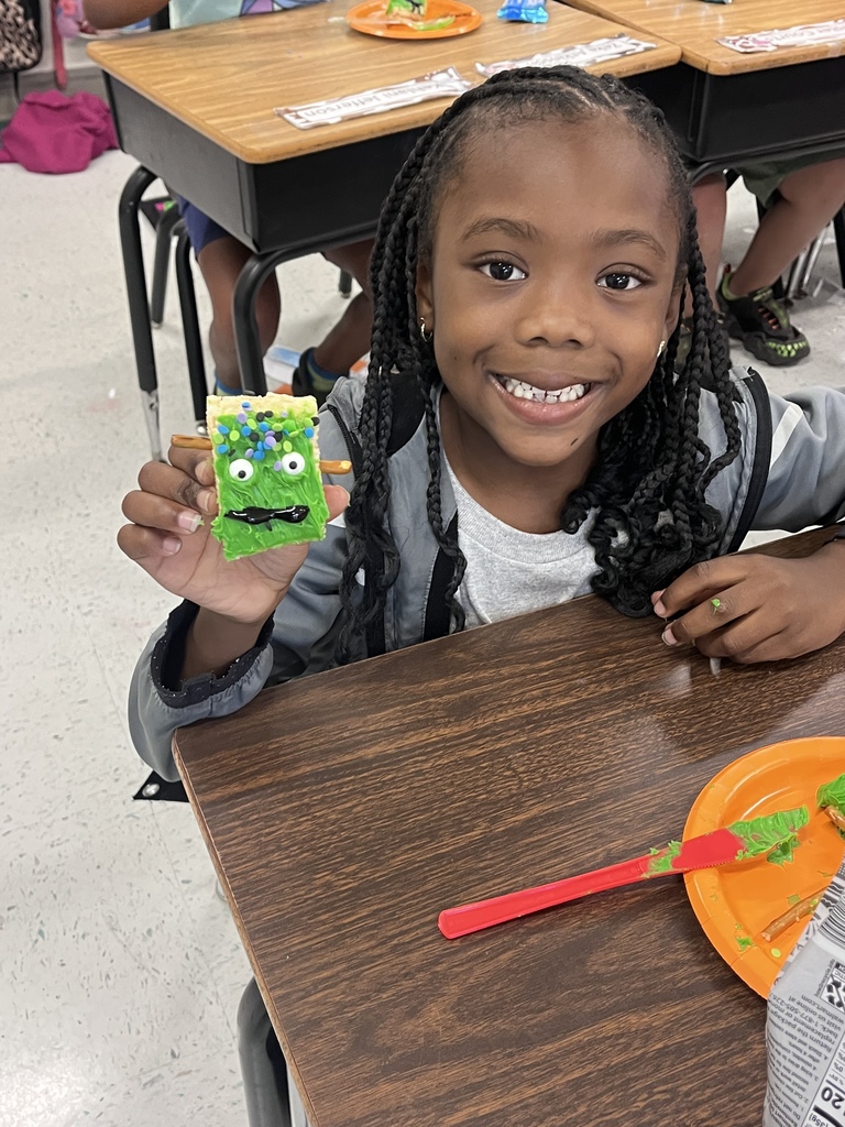 Ms. Tiffany math classes celebrated success with a Frankenstein Fun Friday!! They made 100% on their Week 9 Comprehension Check, met their time in I-Ready and have 100% average for the week on I-Ready. Keep up the hard work!!!